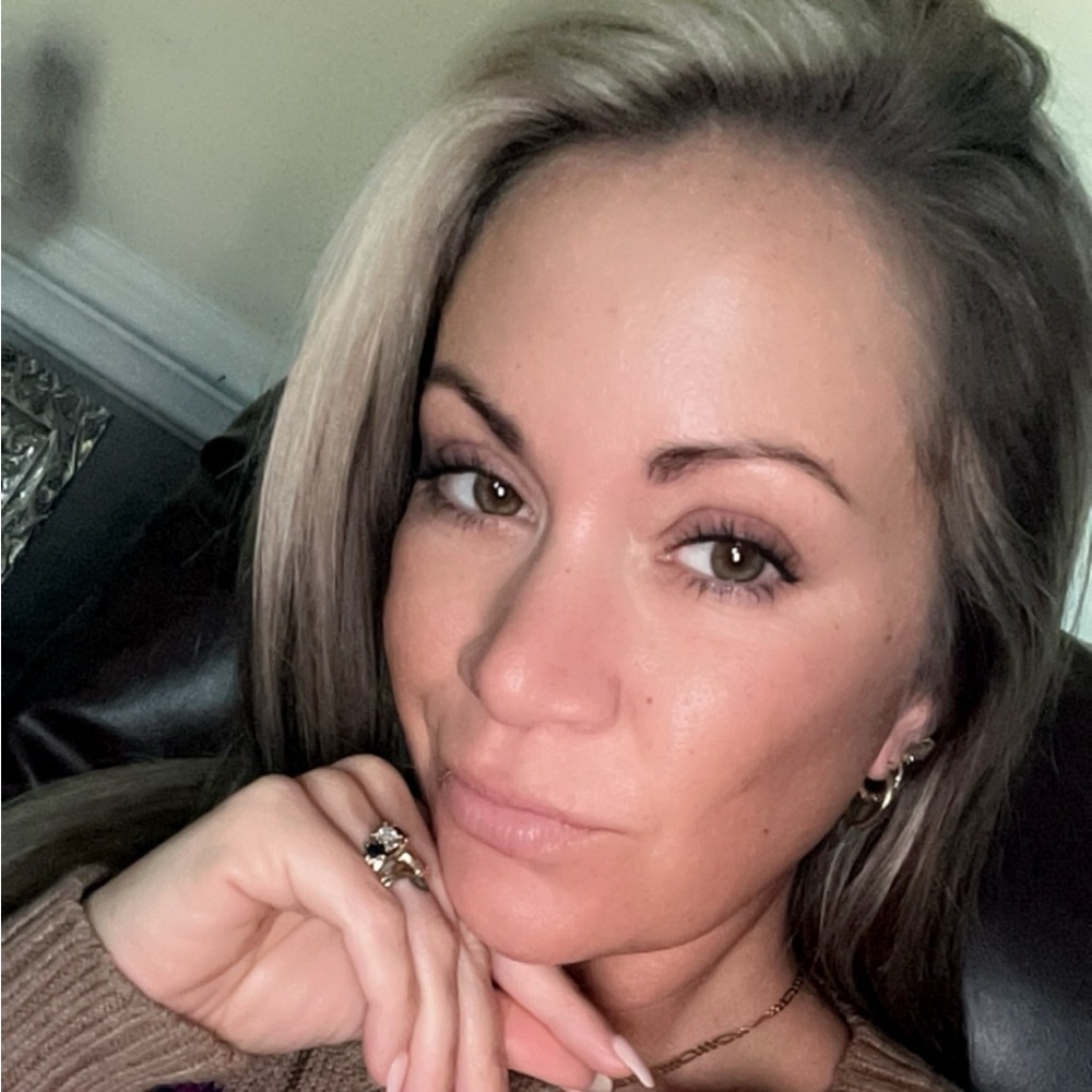 Meet your Posher, Whittney